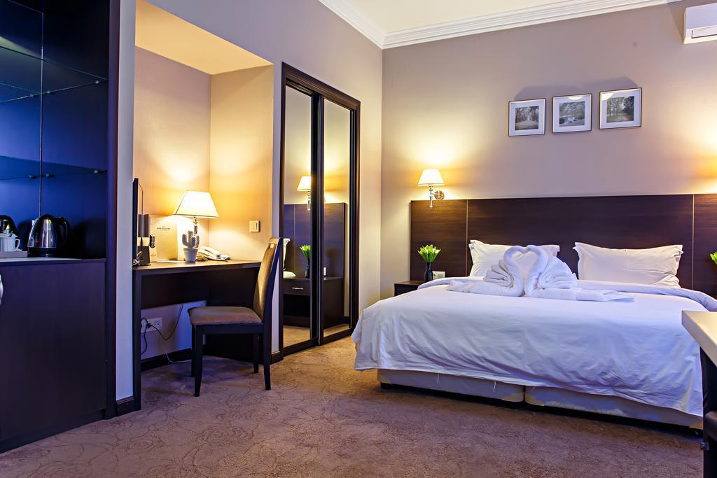 אסטנה Red Village Hotel חדר תמונה