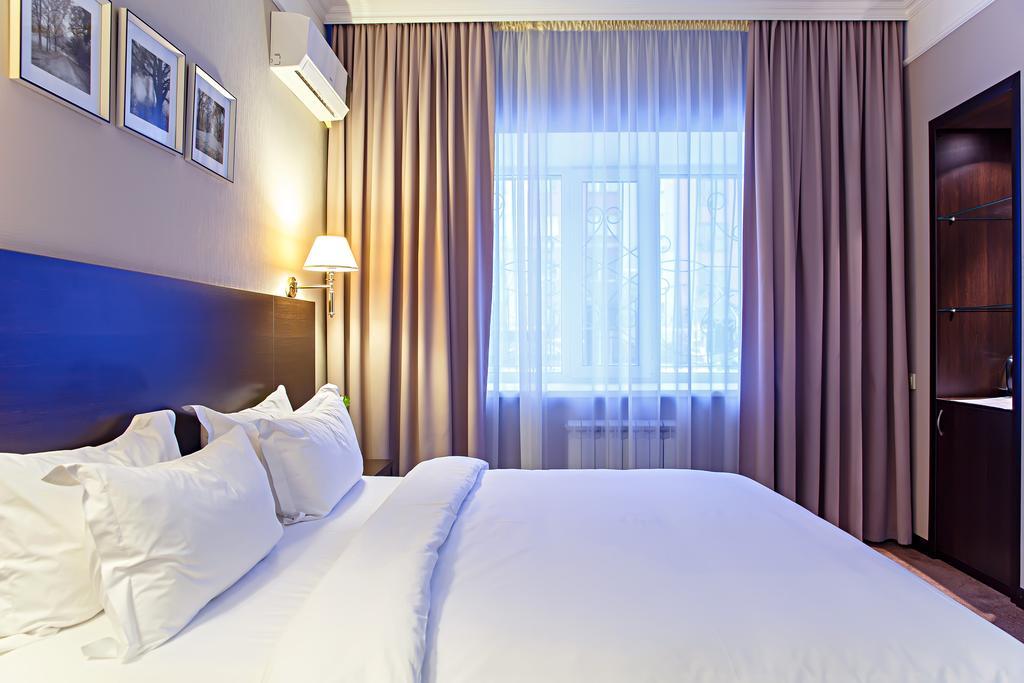 אסטנה Red Village Hotel מראה חיצוני תמונה
