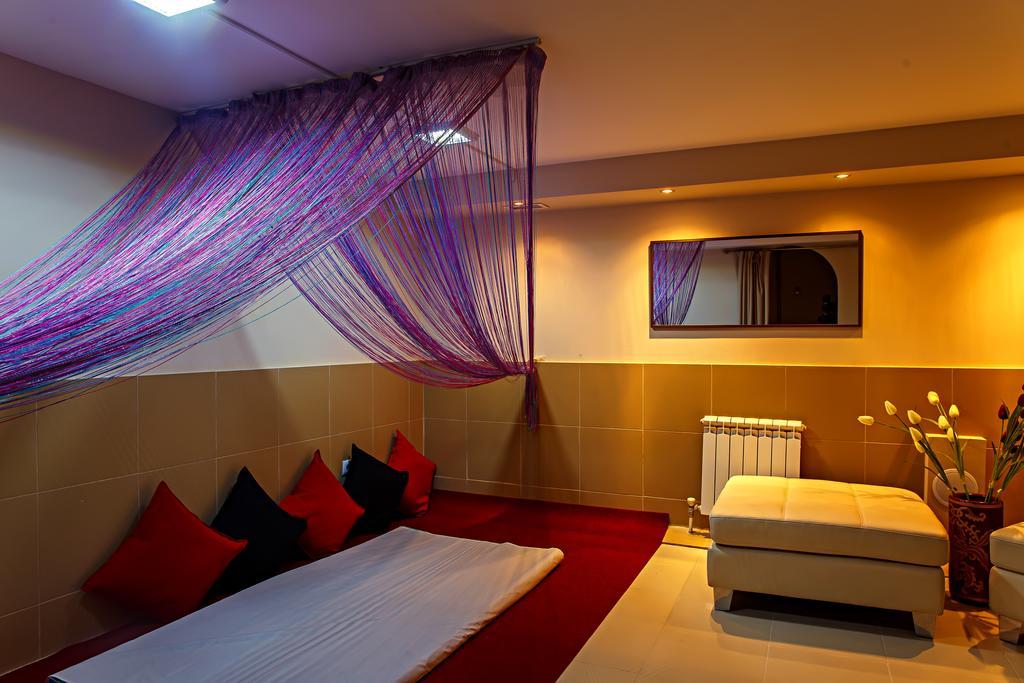 אסטנה Red Village Hotel מראה חיצוני תמונה