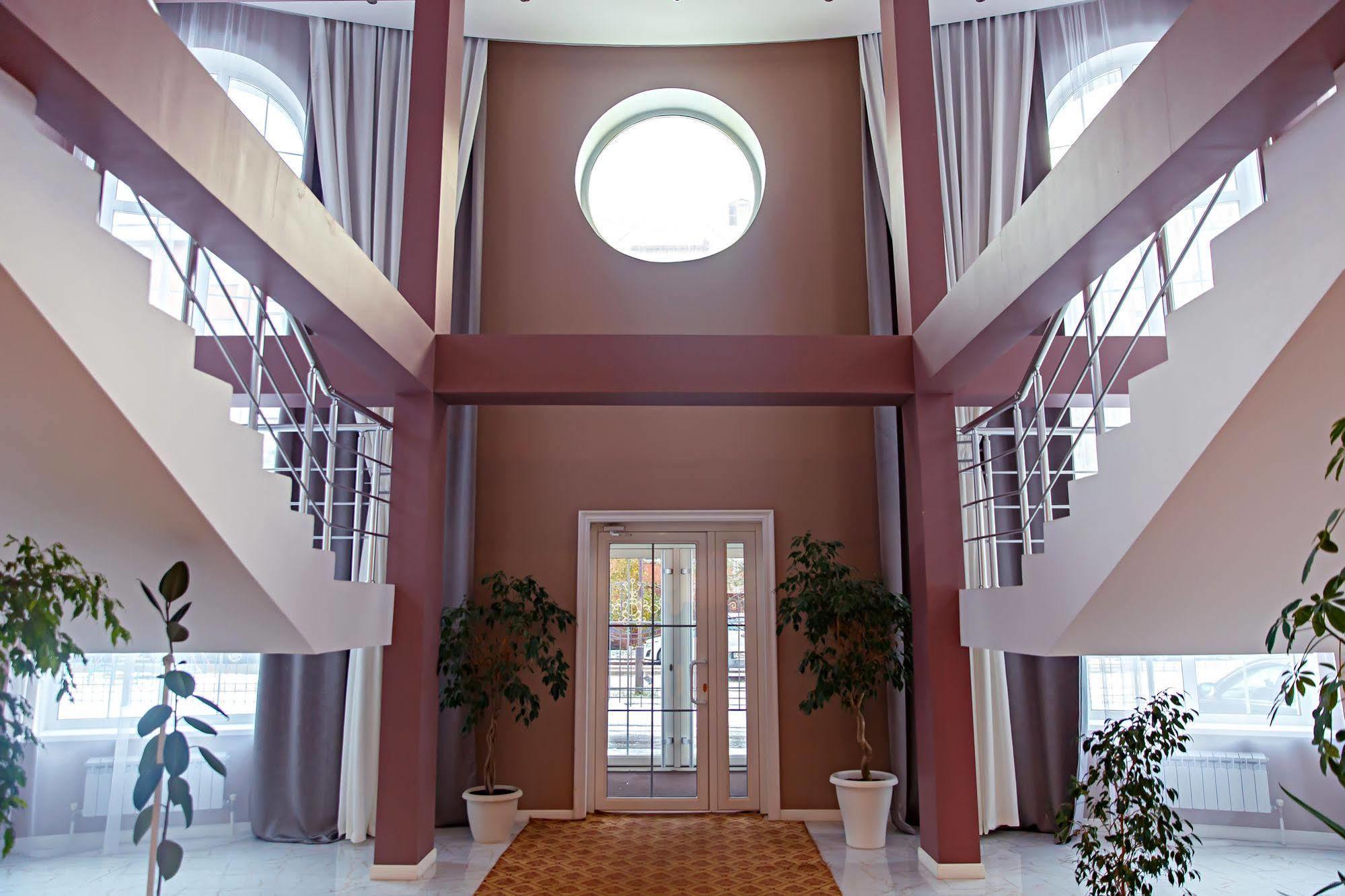 אסטנה Red Village Hotel מראה חיצוני תמונה