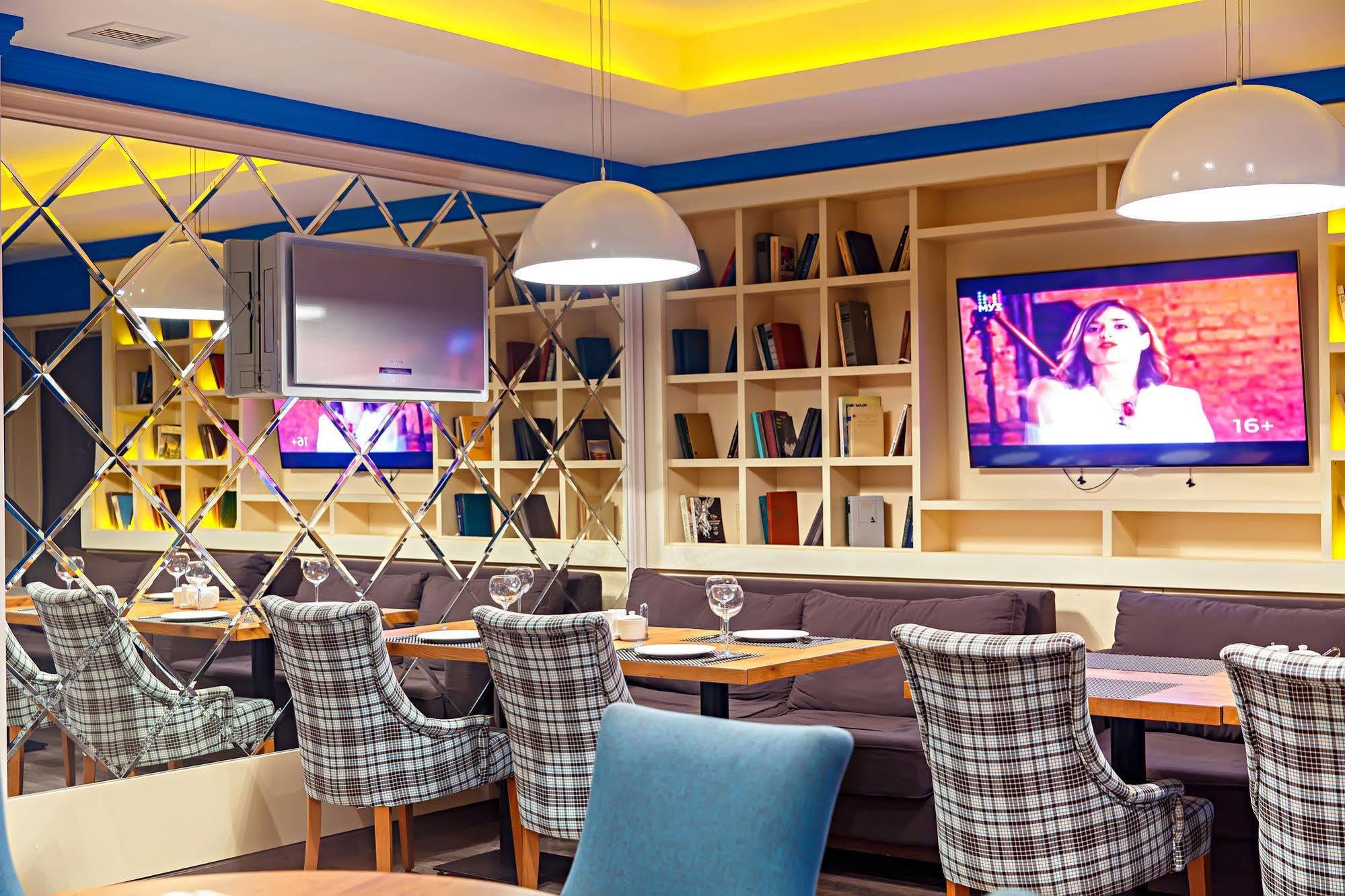 אסטנה Red Village Hotel מראה חיצוני תמונה